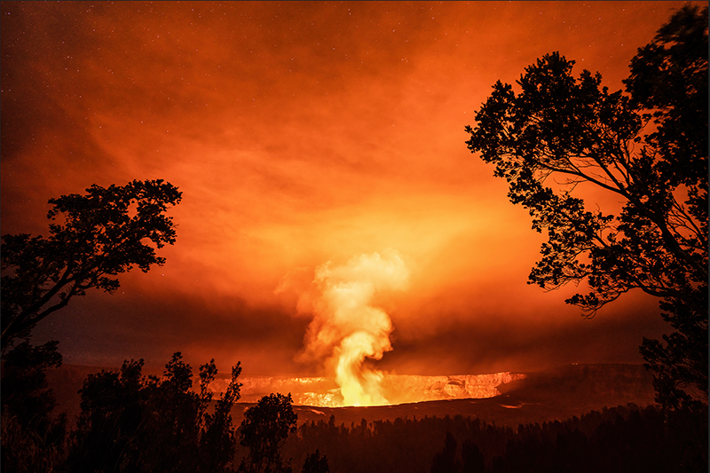 …along the edge of Kaluapele, the summit caldera of Kīlauea volcano. J. Wei, NPS